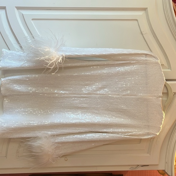 Anthropology Hutch Alissa Faux Feather long sleeve sequin mini dress - Picture 6 of 8